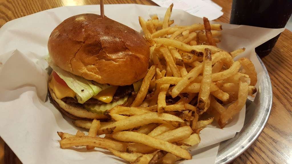 Burger MooVment | 7512 W North Ave, Elmwood Park, IL 60707, USA | Phone: (708) 452-7288