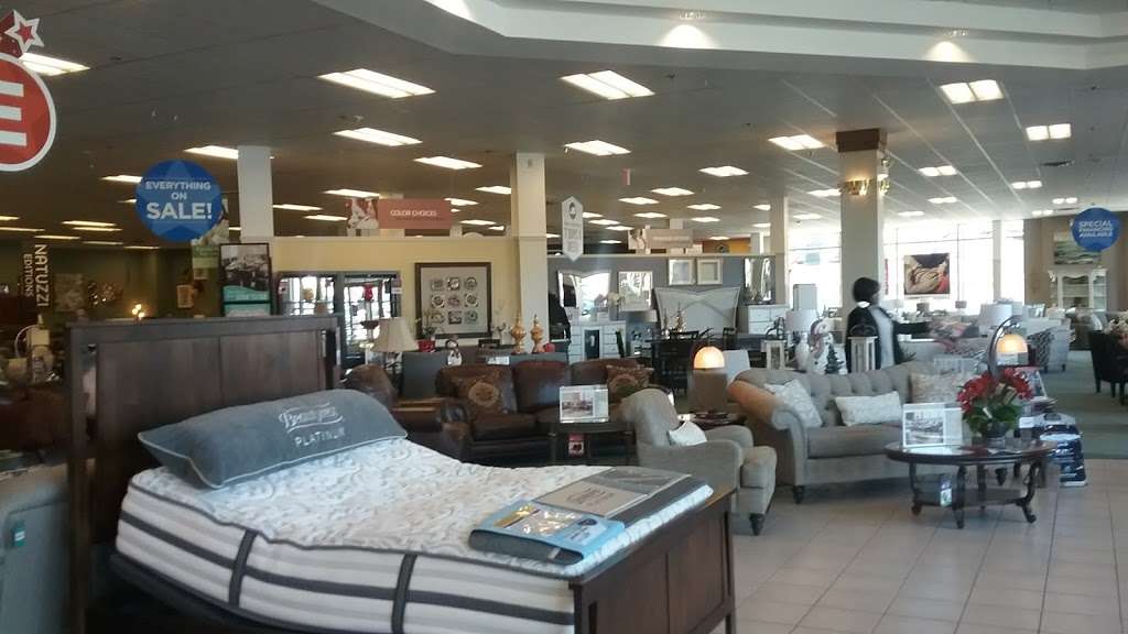 Raymour & Flanigan Furniture and Mattress Store | 65 Baltimore Pike, Springfield, PA 19064, USA | Phone: (610) 338-2140