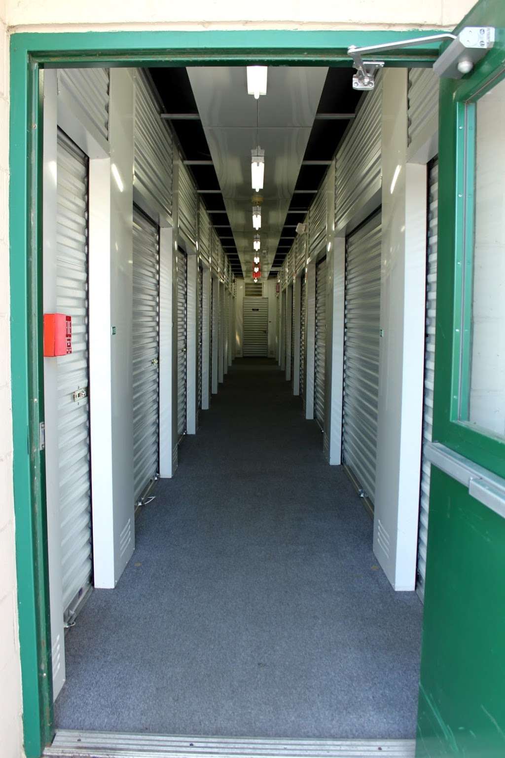 The Lock Up Self Storage | 2600 Willow Rd, Northbrook, IL 60062, USA | Phone: (847) 724-3222