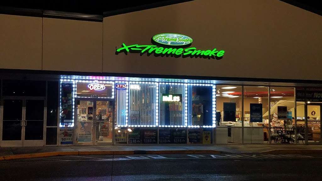 X-Treme Smoke & Vapor (Delavan, WI) | 1440 Geneva St, Delavan, WI 53115, USA | Phone: (262) 725-7200