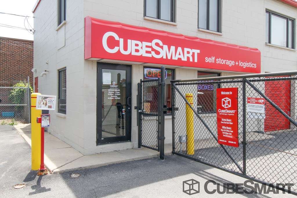 CubeSmart Self Storage | 1042 S Milwaukee Ave, Wheeling, IL 60090 | Phone: (847) 537-5595