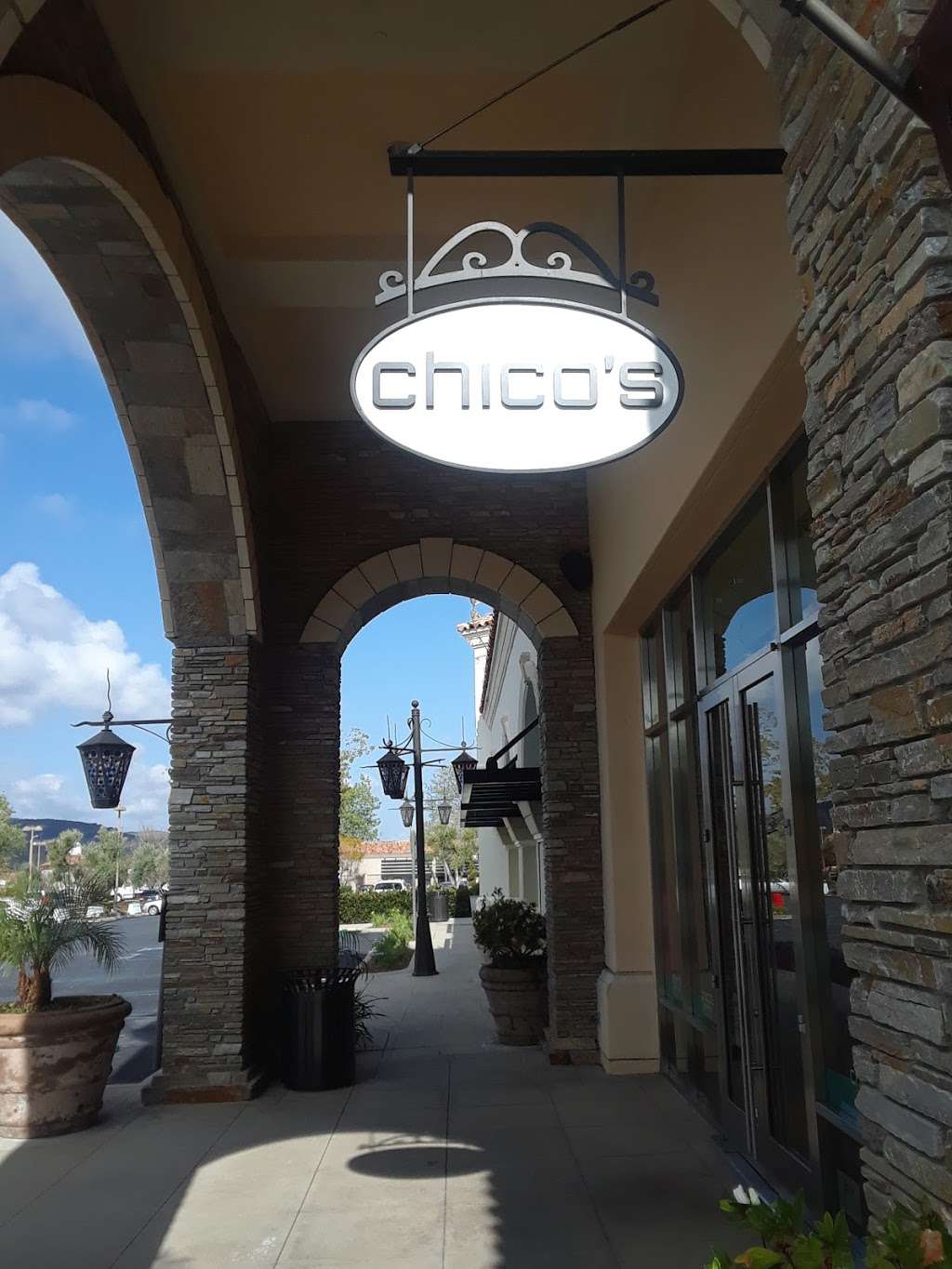 Chicos | 4050 Thousand Oaks Blvd Ste C, Thousand Oaks, CA 91362, USA | Phone: (805) 449-1545
