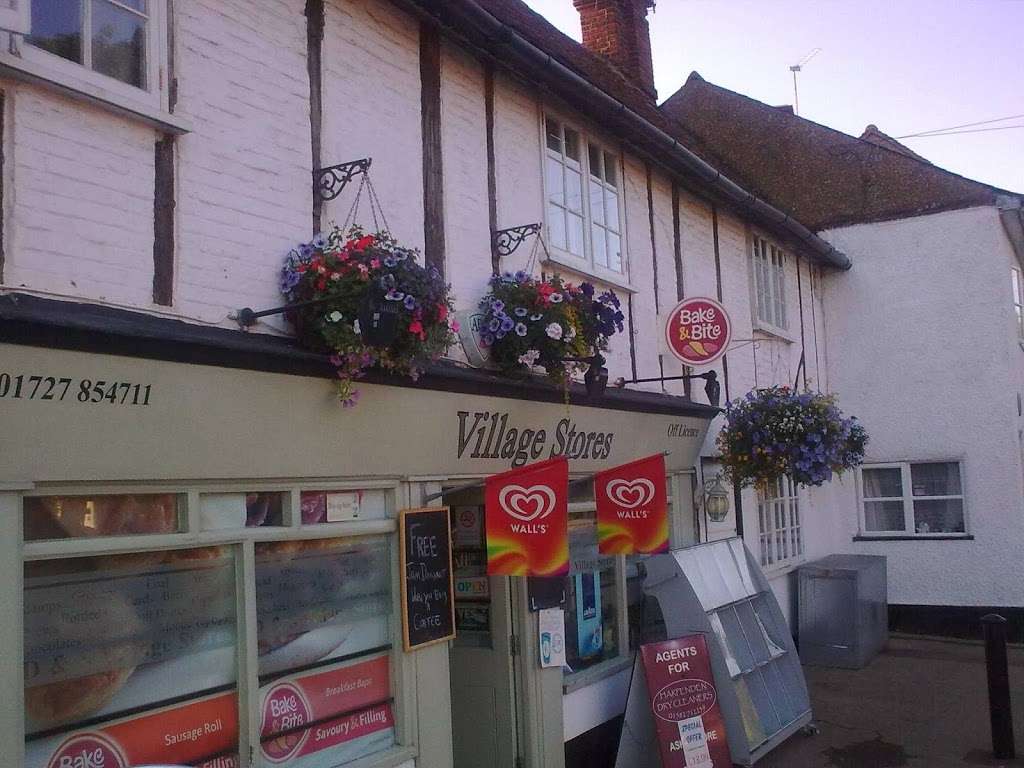 Village Stores & Bottled gas | 29 High St, Sandridge, St Albans AL4 9DD, UK | Phone: 01727 854711