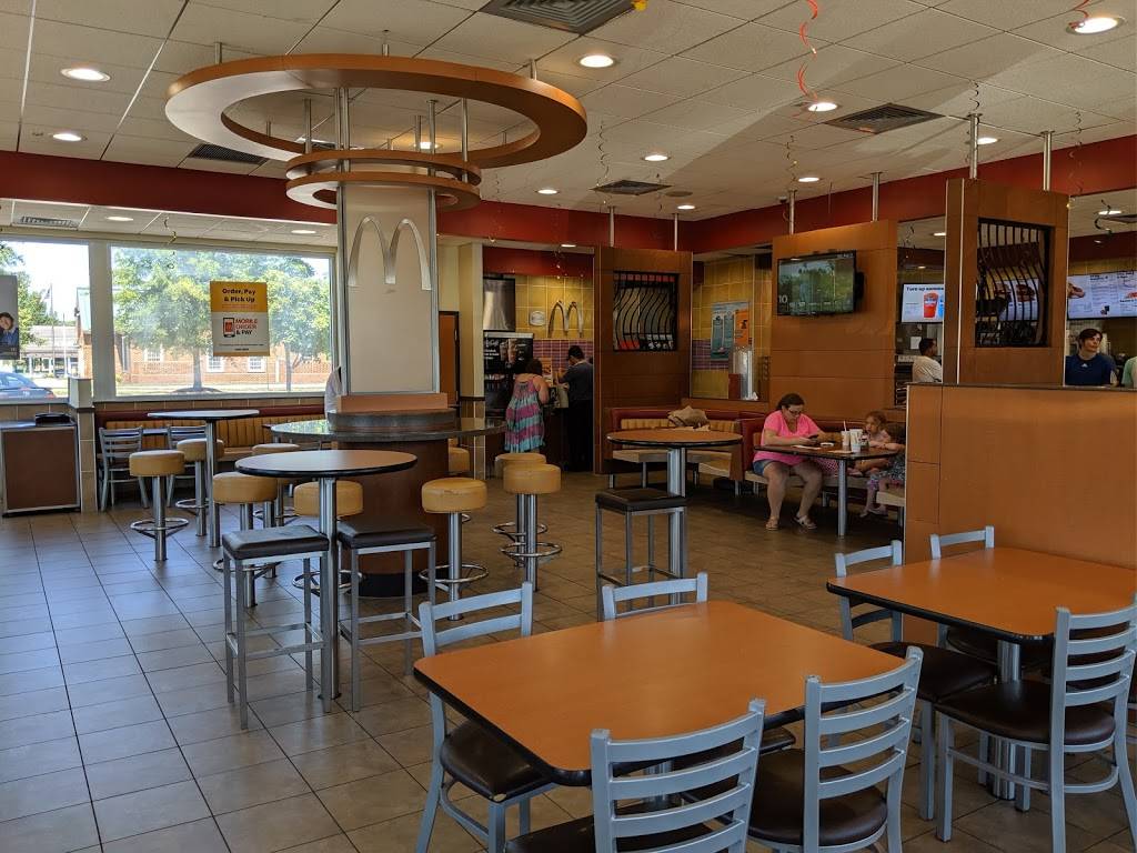 McDonalds | 8975 Staples Mill Rd, Richmond, VA 23228 | Phone: (804) 755-1267