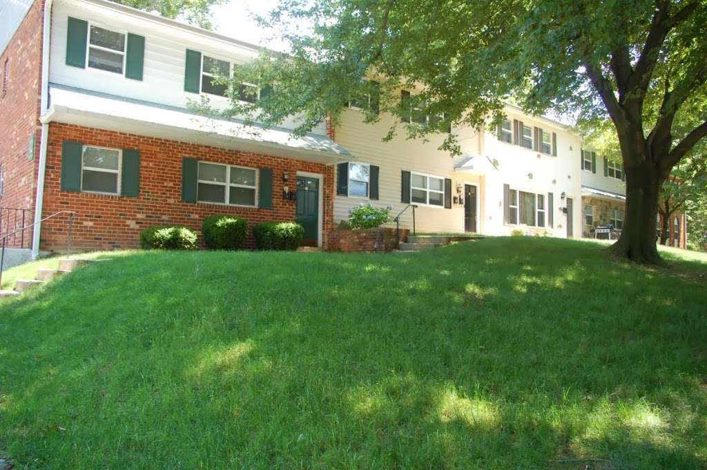 Rolling Glen Townhomes and Apartments | 1531 Rolling Glen Dr, Boothwyn, PA 19061 | Phone: (610) 485-0661