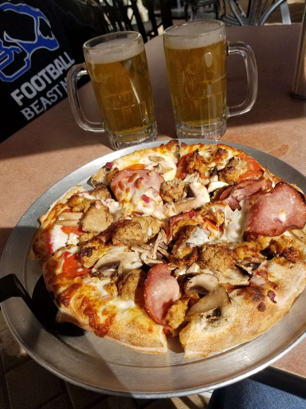 First Class Pizza And Pub | 4290 Riverwalk Pkwy, Riverside, CA 92505 | Phone: (951) 354-7900