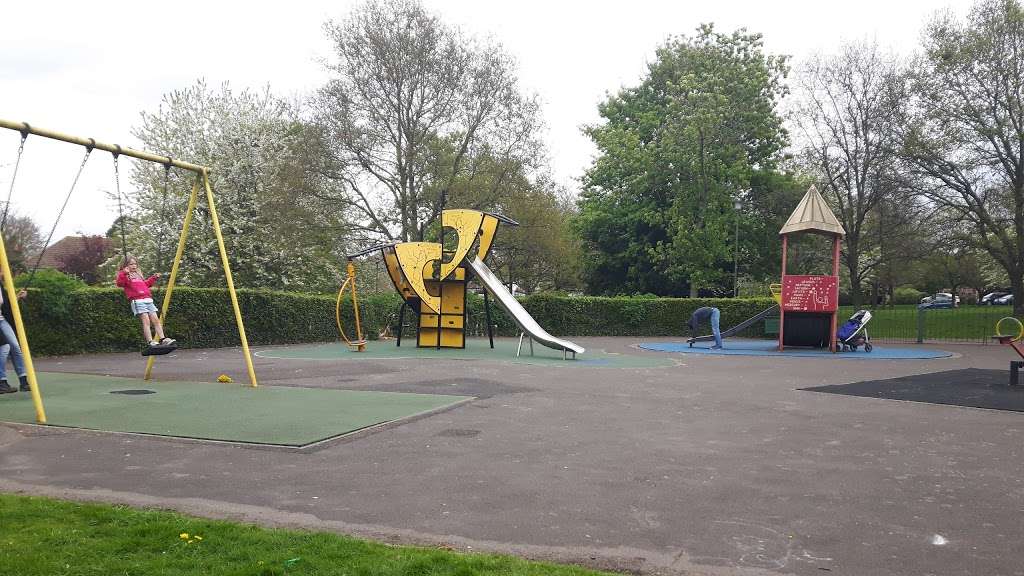 Charterhouse Playground | Charterhouse Rd, Orpington BR6 9WE, UK | Phone: 0300 303 8658