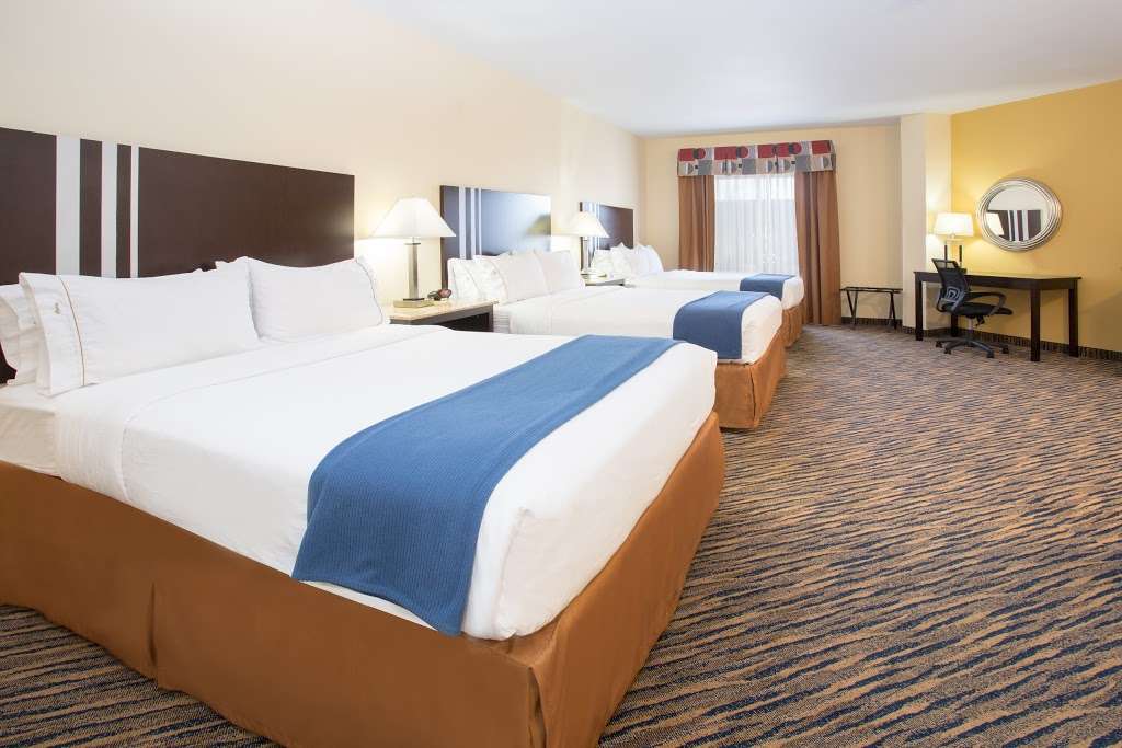 Holiday Inn Express & Suites Denver North Thornton | 12030 Grant St, Thornton, CO 80241, USA | Phone: (303) 452-0800