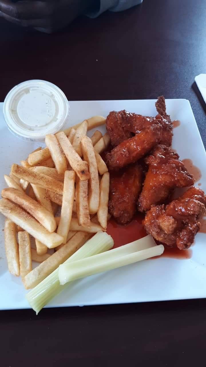 Vinnys Grill Express | 4001 W Broad St, Richmond, VA 23230, USA | Phone: (804) 367-4031