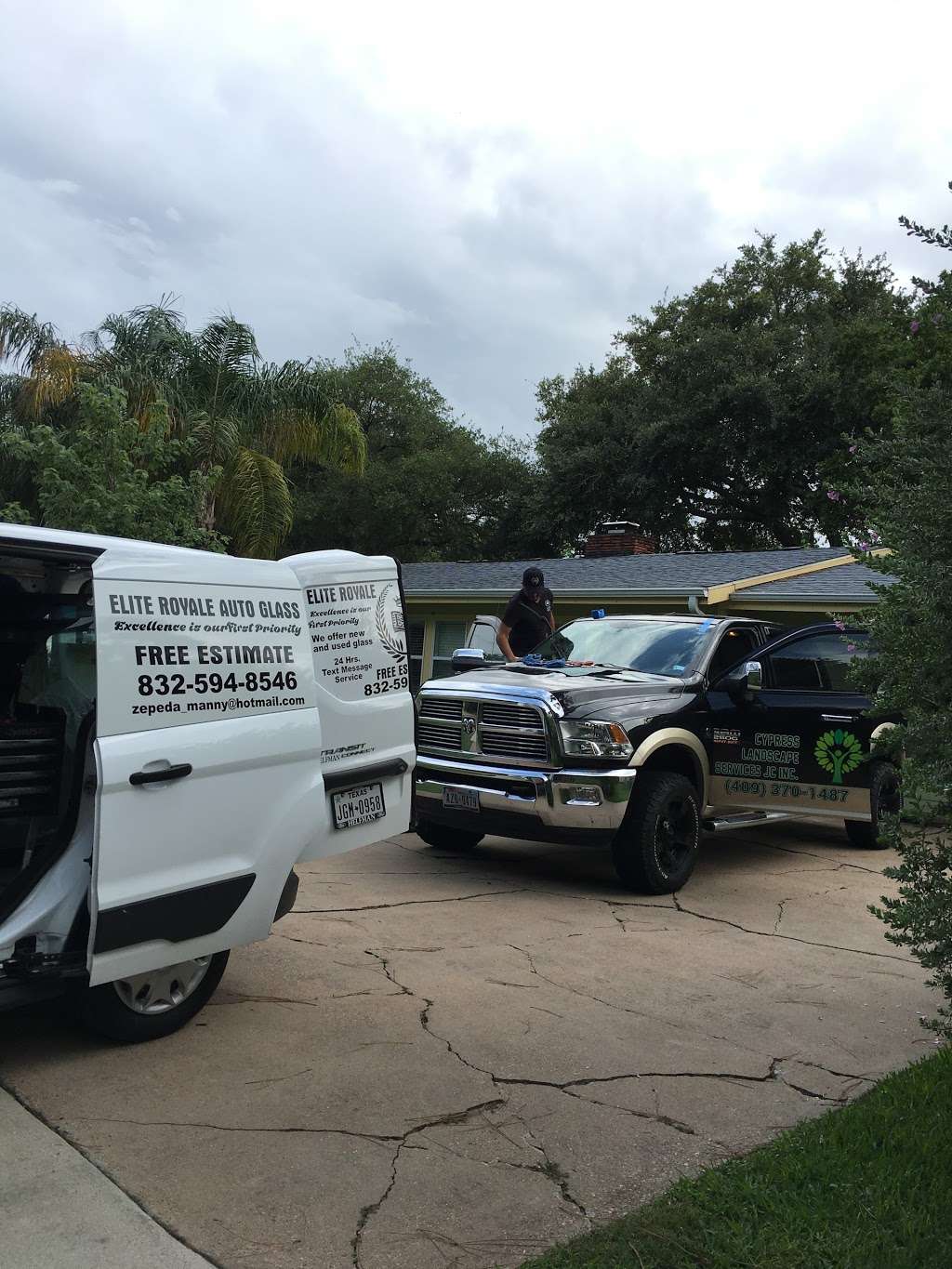 Elite Royale Auto Glass | 6621 Tadlock Ln, Houston, TX 77085 | Phone: (832) 594-8546