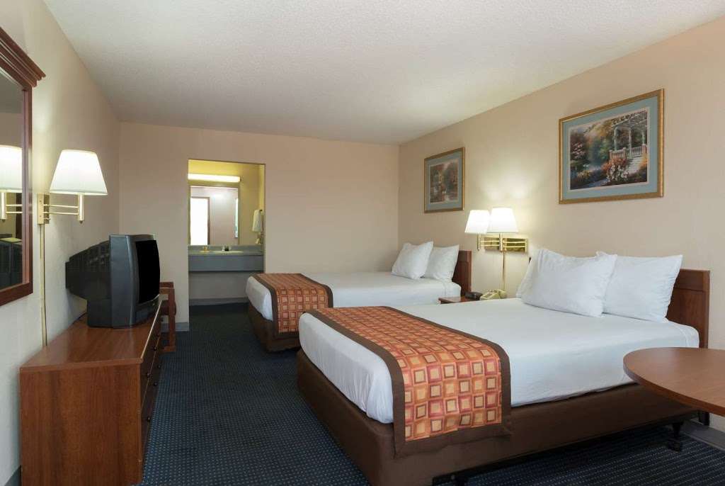 Days Inn by Wyndham Indianapolis East Post Road | 2150 N Post Rd, Indianapolis, IN 46219, USA | Phone: (317) 643-7487