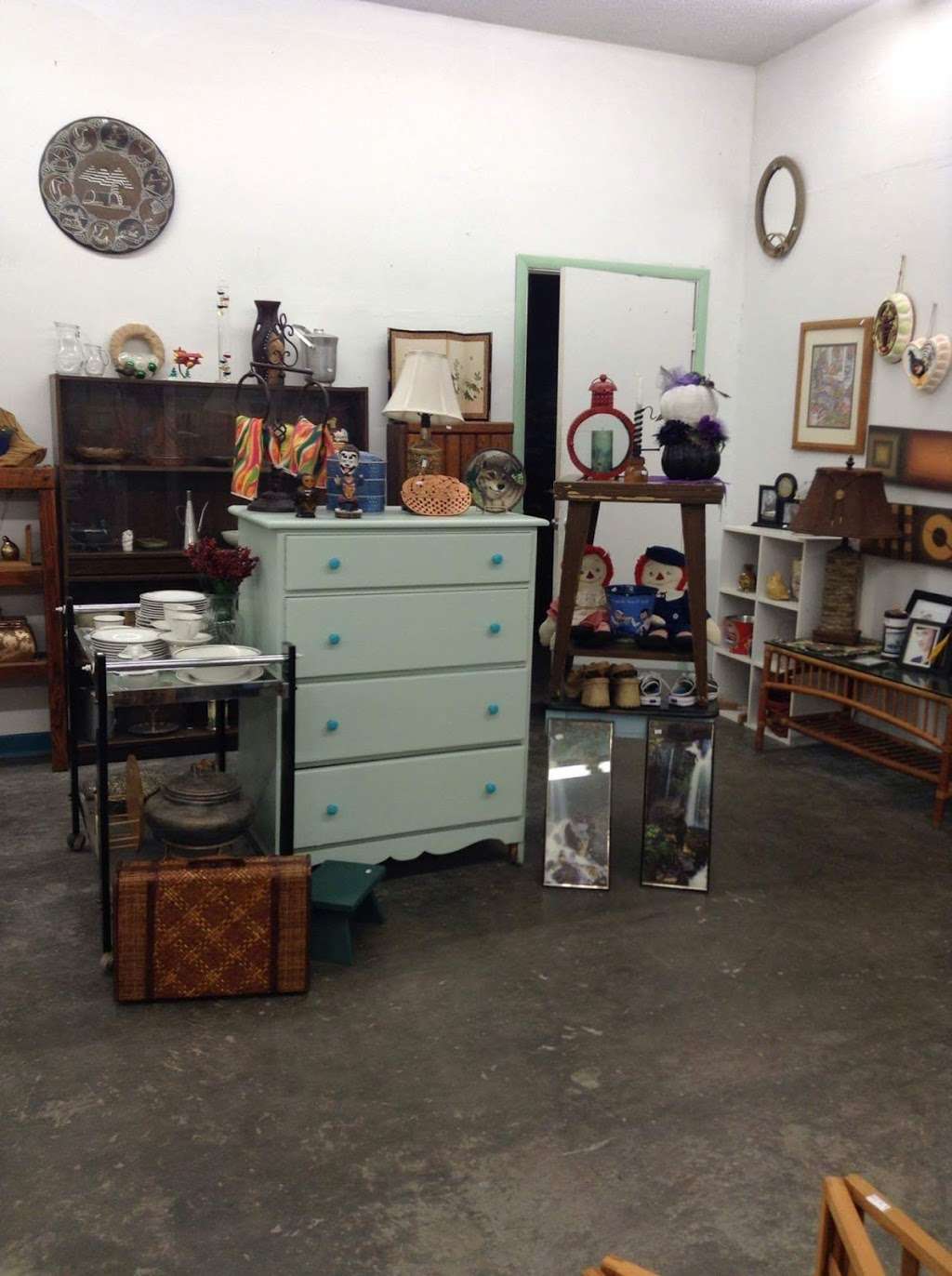 Almost Everything Resale | A, 1716 N Gordon St, Alvin, TX 77511, USA | Phone: (832) 493-2019