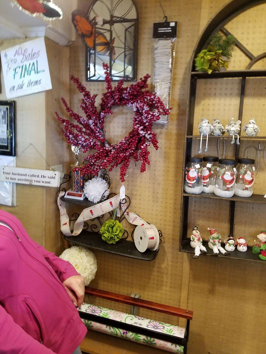 Cedar Lake Florist & Gifts | 8600 Lake Shore Dr, Cedar Lake, IN 46303, USA | Phone: (219) 374-7532