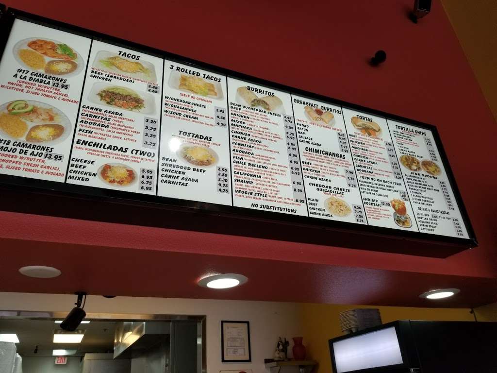 Robertos Taco Shop | 2810 Bicentennial Pkwy Suite 120, Henderson, NV 89052, USA | Phone: (702) 474-9100