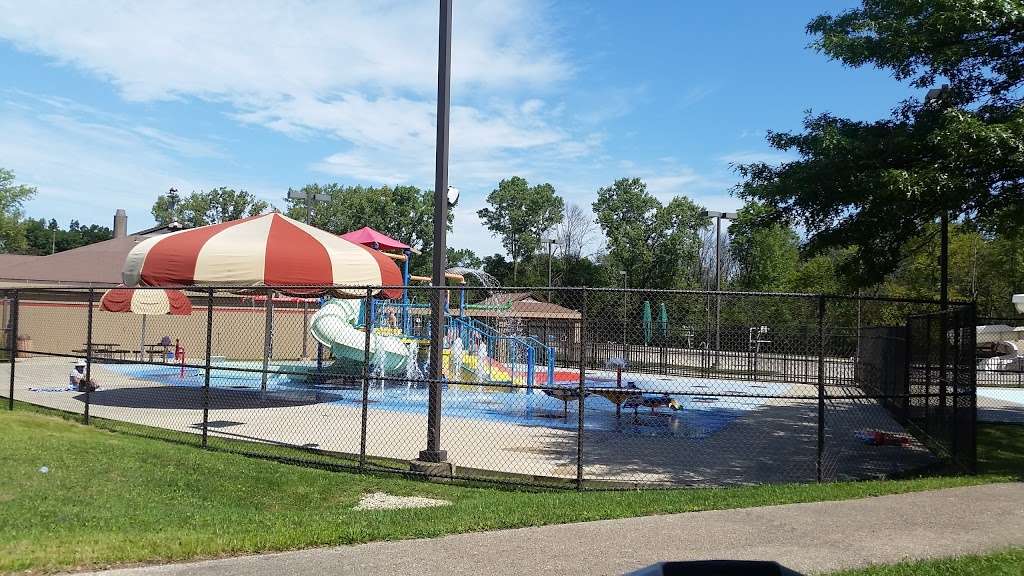 Deerspring Pool | 200 Deerfield Rd, Deerfield, IL 60015 | Phone: (847) 945-7610