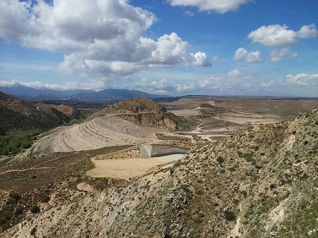 Mojave River Dam Parking on Arrrowhead Lake Rd, Hesperia | 4629-4641 Arrowhead Lake Rd, Hesperia, CA 92345, USA