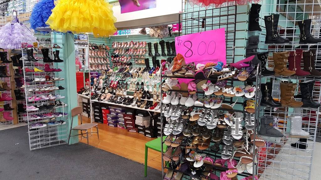 Indiana Discount Mall | 3585 Commercial Dr, Indianapolis, IN 46222, USA | Phone: (317) 291-6502