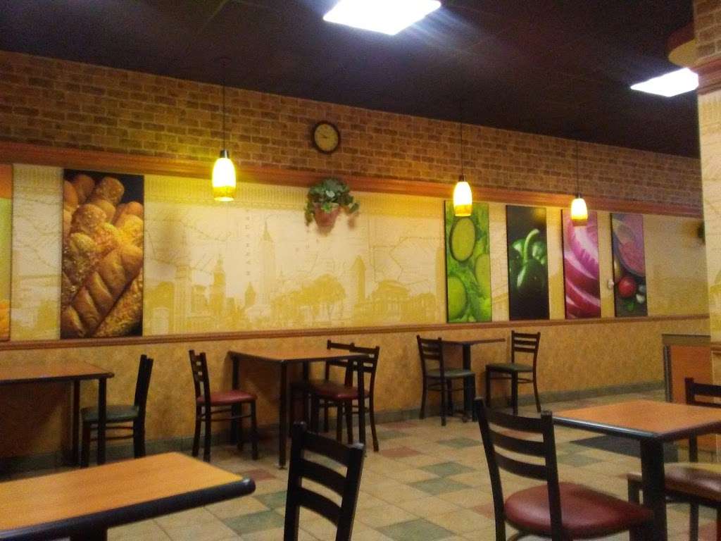 Subway Restaurants | 27639 Bouquet Canyon Rd, Saugus, CA 91350, USA | Phone: (661) 296-1800