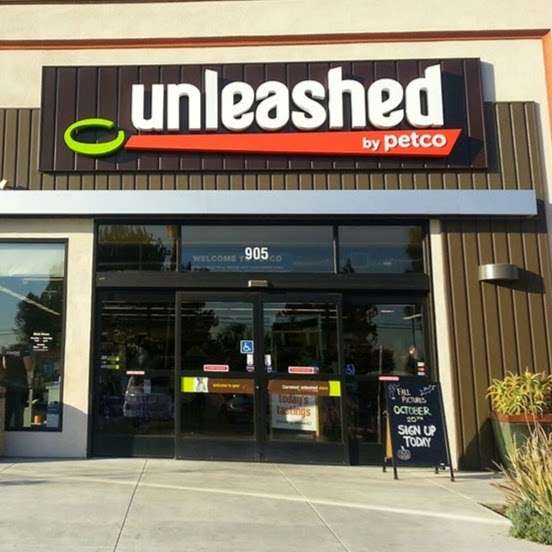 Unleashed by Petco | 905 W Foothill Blvd, Claremont, CA 91711, USA | Phone: (909) 399-9101