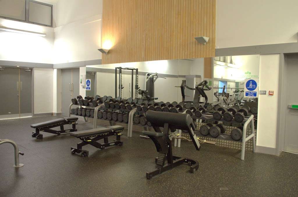 Thamesmere Leisure Centre | Thamesmere Drive, Thamesmead, London SE28 8RE, UK | Phone: 020 8311 1119