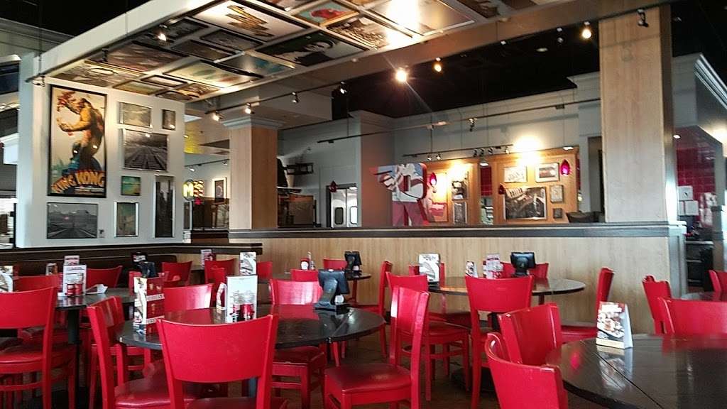 Red Robin Gourmet Burgers and Brews | 14090 Worth Ave, Woodbridge, VA 22192, USA | Phone: (703) 492-6900