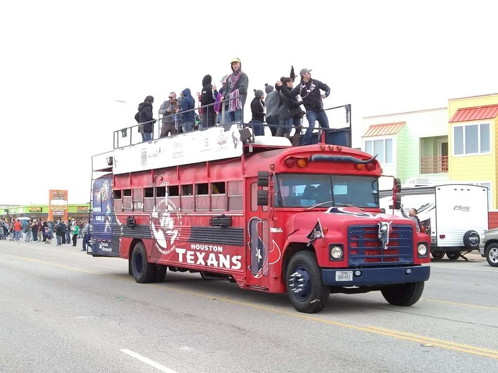 Mardi Gras | 6102 Seawall Blvd #158, Galveston, TX 77551, USA | Phone: (832) 319-9629