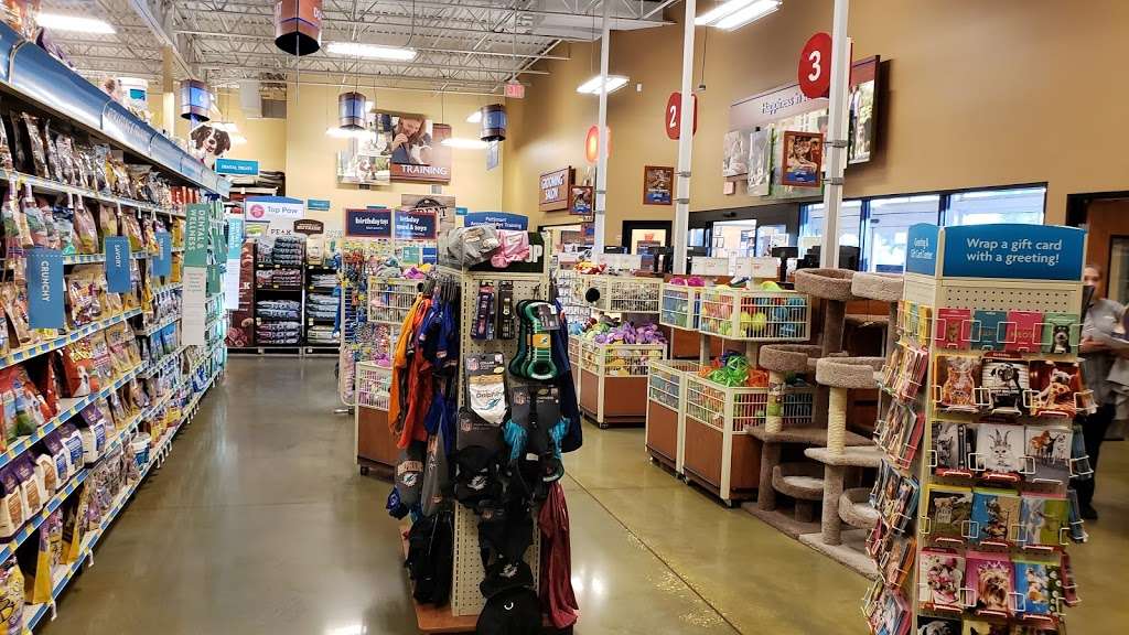PetSmart | 24005 US-27, Lake Wales, FL 33859, USA | Phone: (863) 855-9297