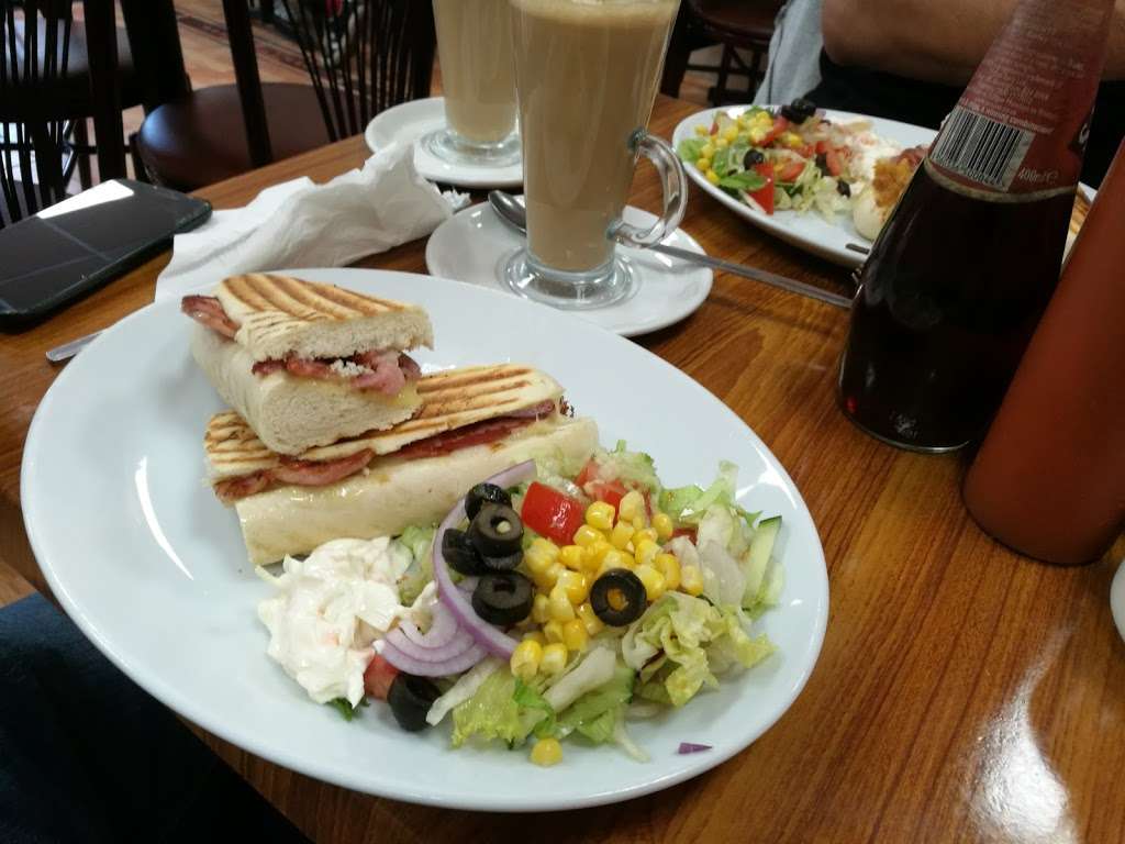 Tasty Cafe | Philipotal House, 5 Passey Pl, London SE9 5DA, UK | Phone: 020 8850 9925