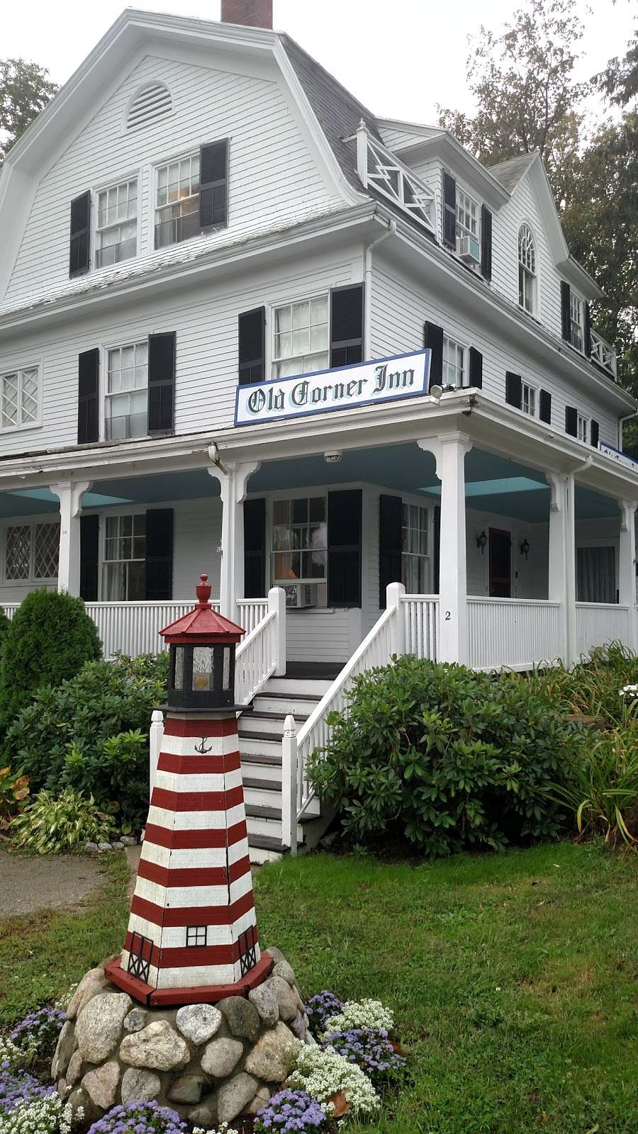 Old Corner Inn | 2 Harbor St, Manchester-by-the-Sea, MA 01944, USA | Phone: (978) 526-4996