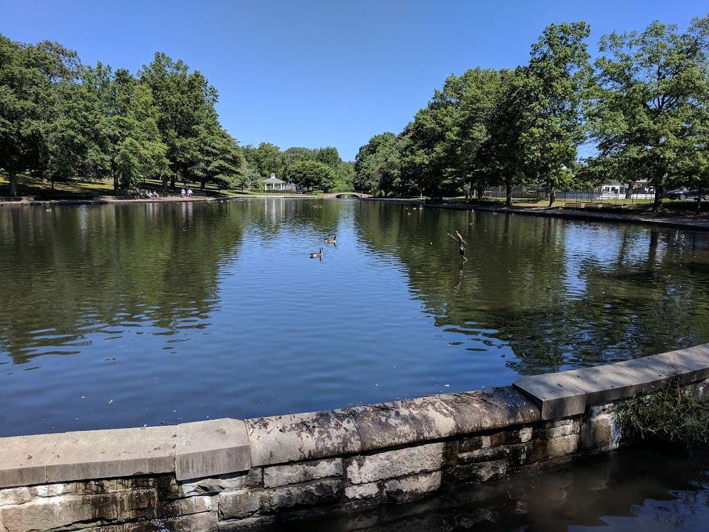 Halls Pond Park | 635-, 671 Nassau Blvd, West Hempstead, NY 11552, USA