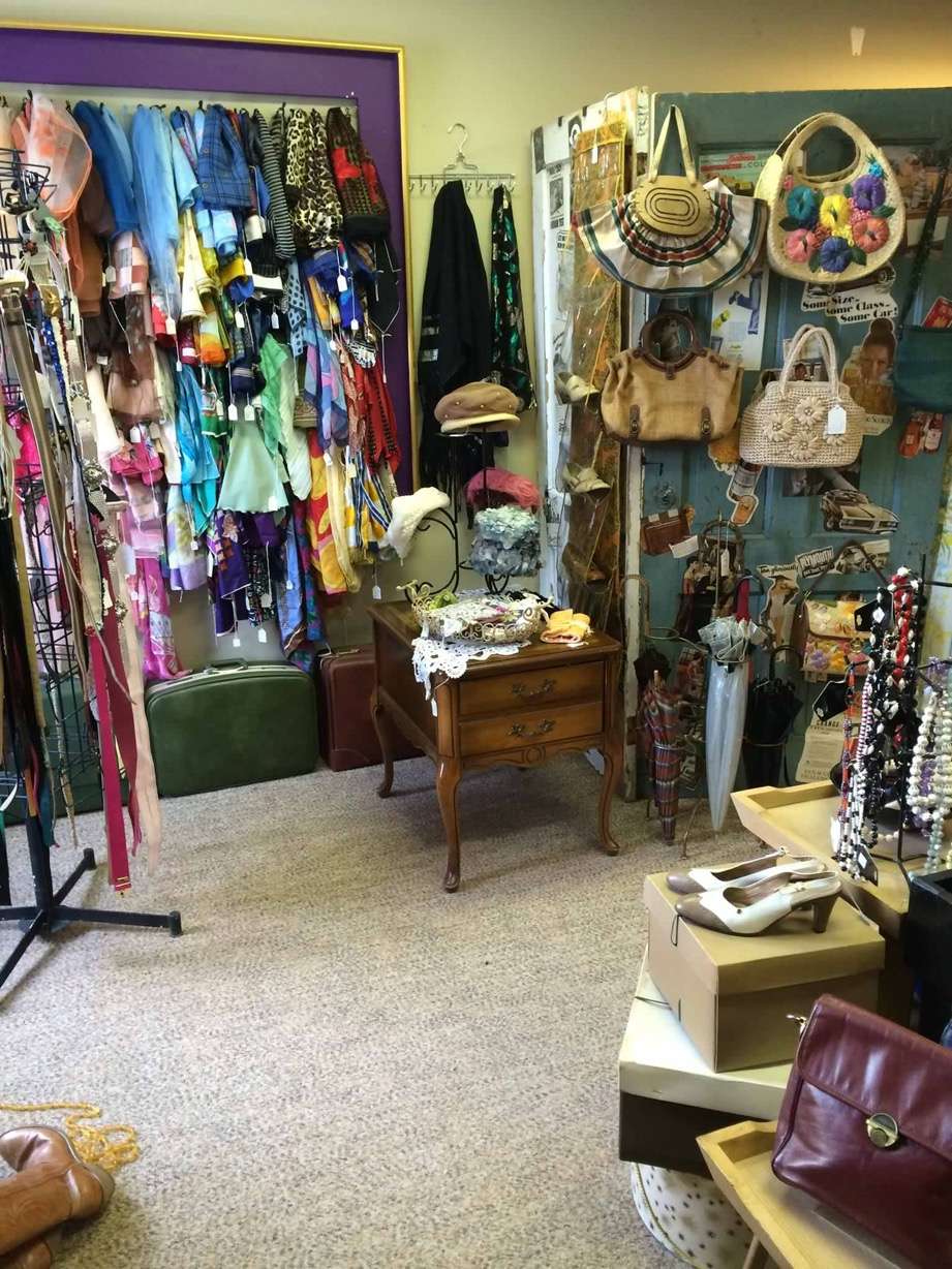 The Vintage Gypsy | 2028 E Southport Rd Floor 2, Indianapolis, IN 46227, USA | Phone: (317) 518-8653