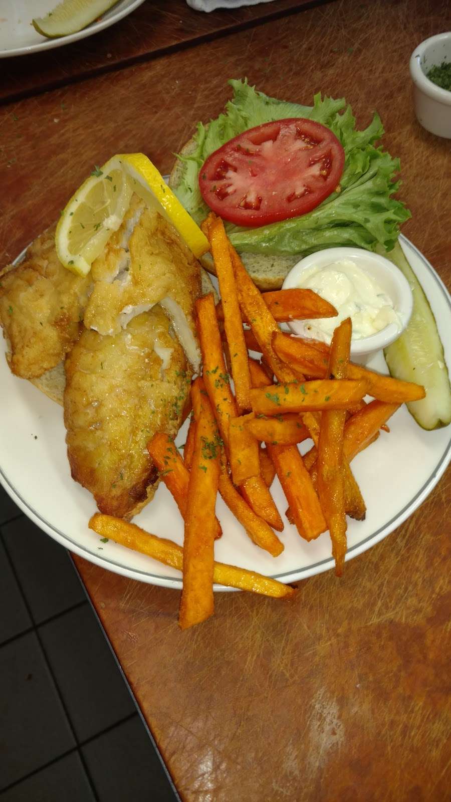 Car Wash Cafe | 481 N Main St, Kilmarnock, VA 22482, USA | Phone: (804) 435-0405