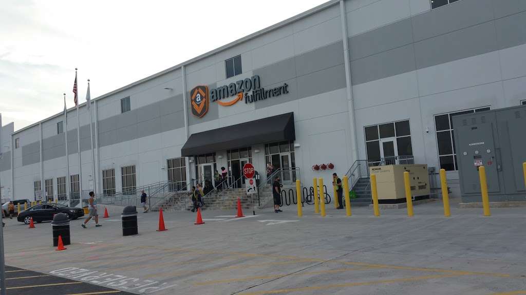 Amazon Fullfillment Center (ABE4) | Photo 1 of 10 | Address: 1610 Van Buren Rd, Easton, PA 18045, USA | Phone: (484) 373-5362