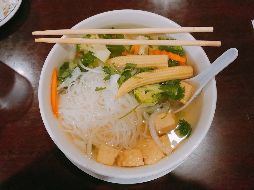 Pho Star Bowl | 10051 Magnolia Ave, Riverside, CA 92503, USA | Phone: (951) 352-9548