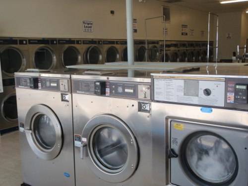 Battlefield Blvd. Laundry Land Laundromat | 237 S Battlefield Blvd, Chesapeake, VA 23320, USA | Phone: (434) 793-2011