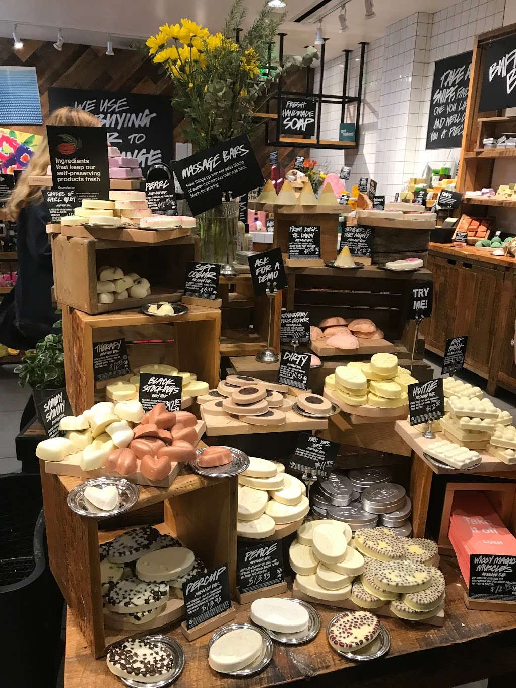 LUSH | 65 Jefferson St, San Francisco, CA 94133, USA | Phone: (415) 398-2743