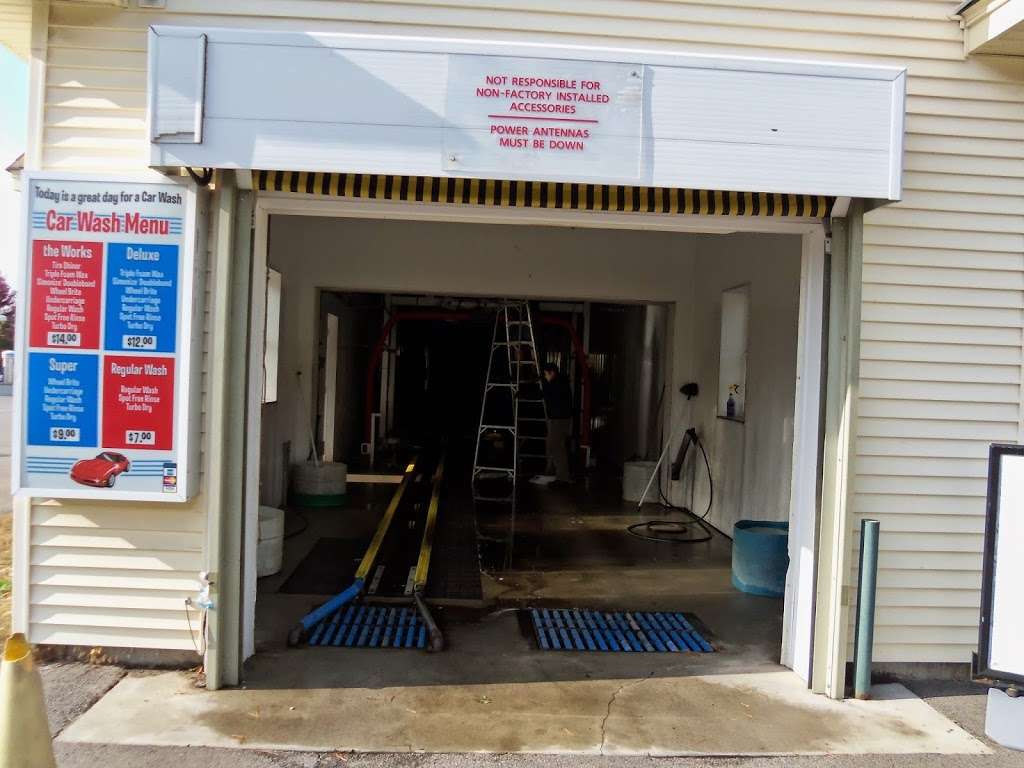 Alans Car Wash and Londonderry Fast Lube | 3 Hampton Dr, Londonderry, NH 03053, USA | Phone: (603) 434-1193