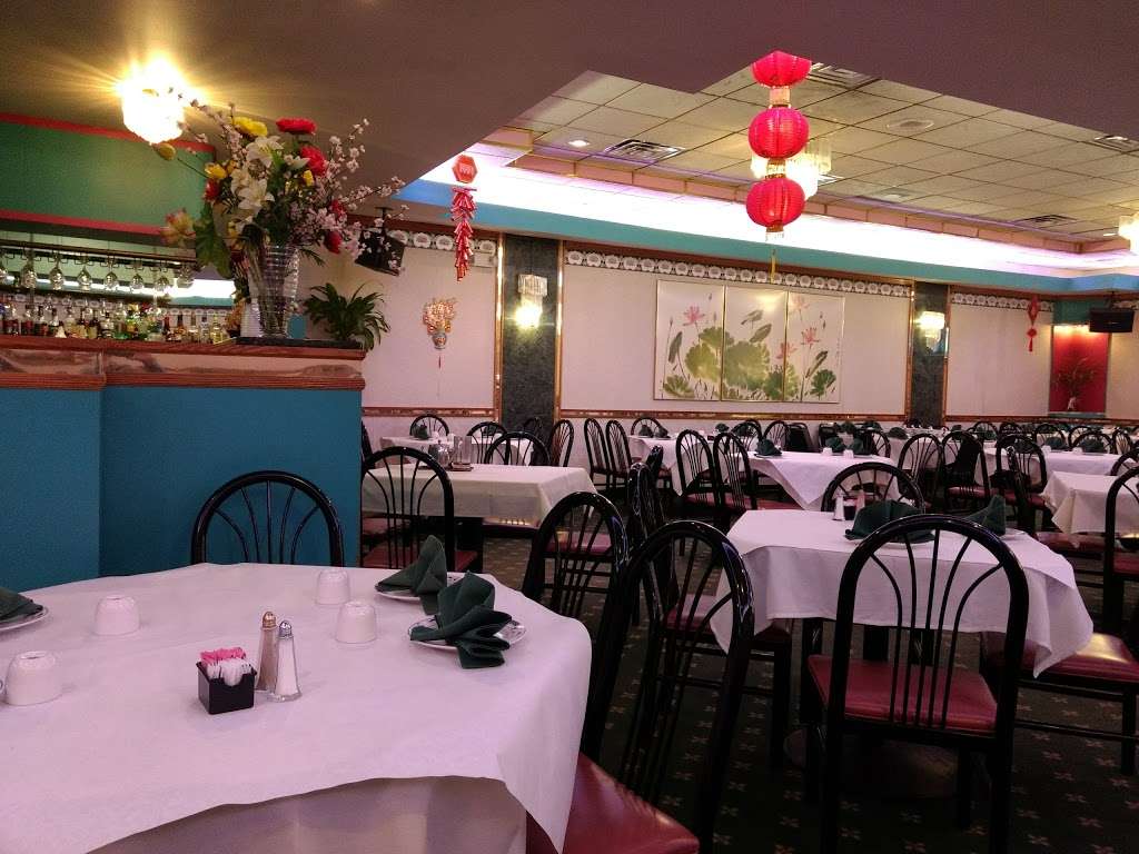 Evergreen Restaurant | 2411 S Wentworth Ave, Chicago, IL 60616, USA | Phone: (312) 225-8898