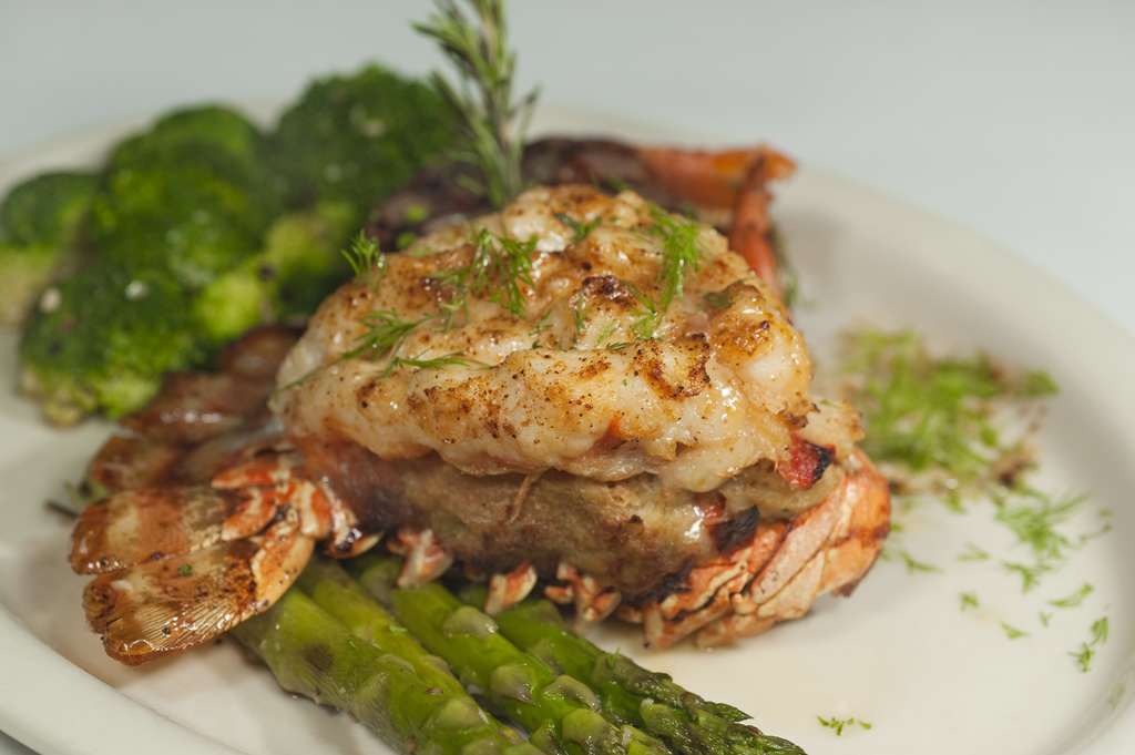 Watermans Restaurant | 14302 Stewart Rd, Galveston, TX 77554, USA | Phone: (409) 632-0233