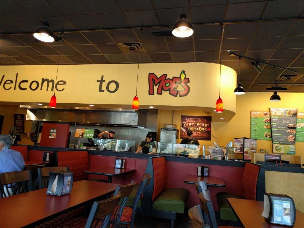 Moes Southwest Grill | 4650 N Alafaya Trail, Orlando, FL 32826, USA | Phone: (407) 658-2160