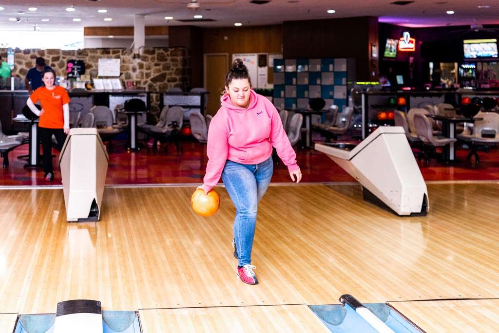 Pleasant Hill Lanes | 1001 W Newport Pike, Wilmington, DE 19804, USA | Phone: (302) 998-8811