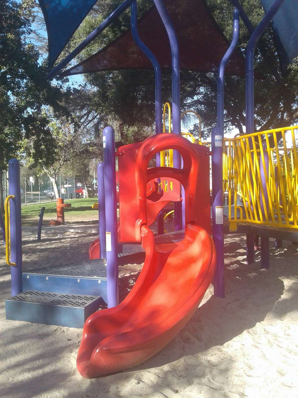 Maple Street Playground | 3820 Jeffries Ave, Burbank, CA 91505 | Phone: (818) 238-5300