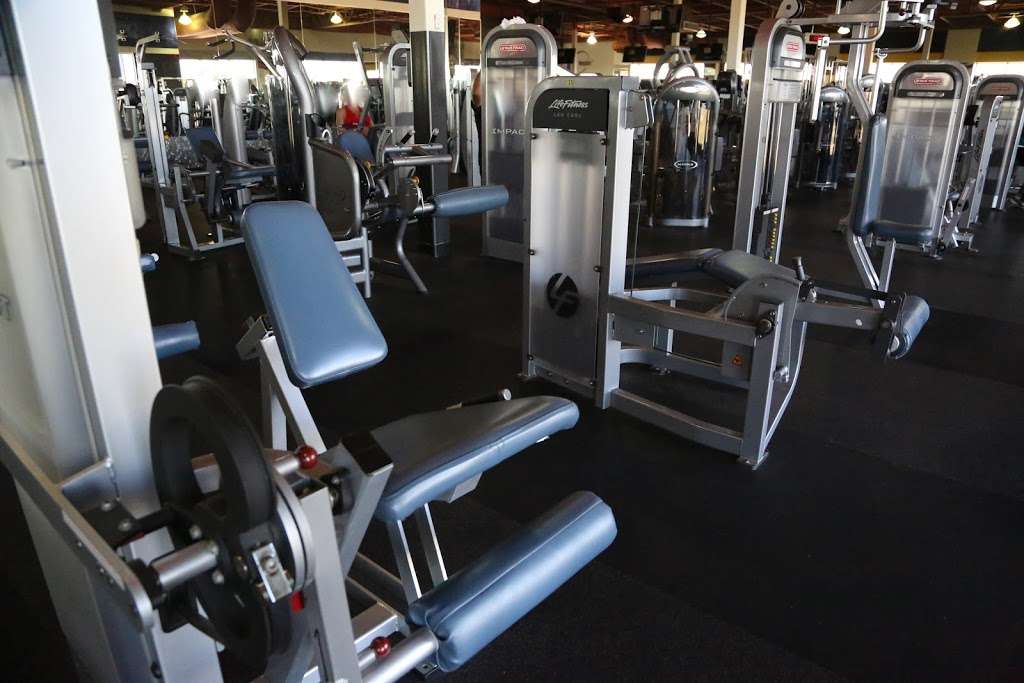24 Hour Fitness | 2765 Gulf Fwy S, League City, TX 77573, USA | Phone: (832) 226-5003