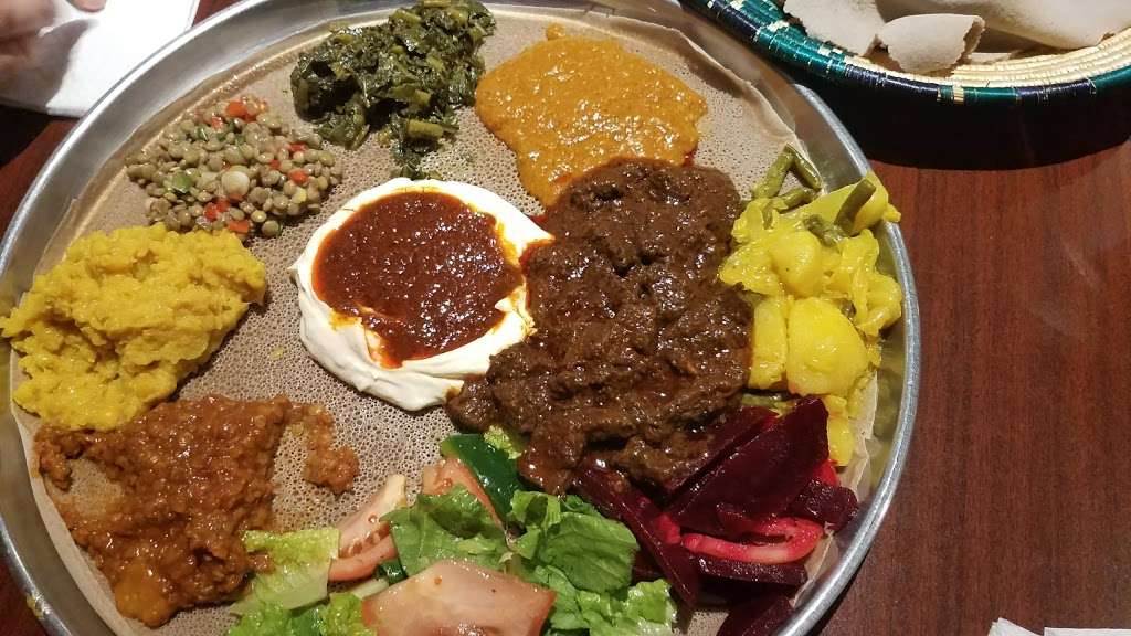 Awash Ethiopian Restaurant | 6324 N Broadway, Chicago, IL 60660 | Phone: (773) 274-0784