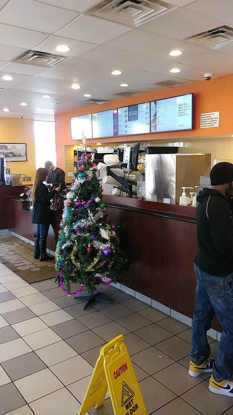 Dunkin | 7601 Lindbergh Blvd, Philadelphia, PA 19153, USA | Phone: (215) 365-4291