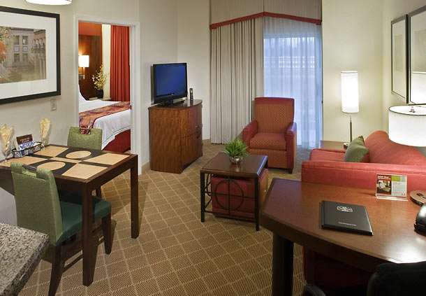 Residence Inn by Marriott Kansas City Airport | 10300 N Ambassador Dr, Kansas City, MO 64153 | Phone: (816) 741-2300