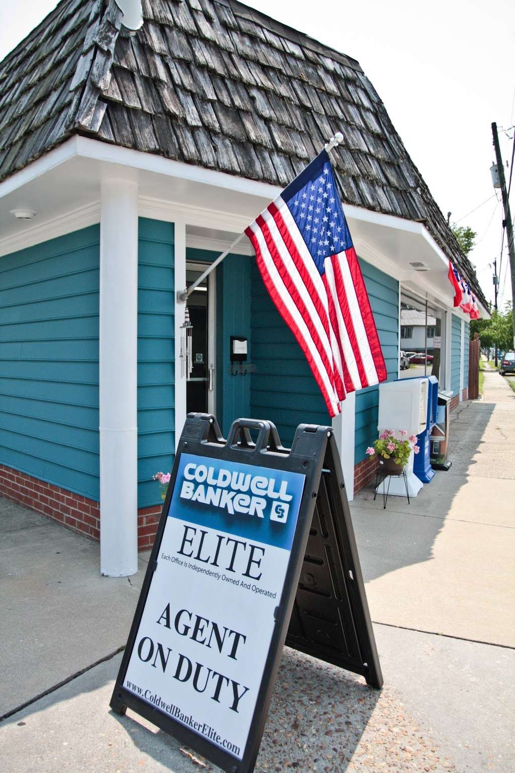 Coldwell Banker Elite Real Estate Company Colonial Beach Office | 233 N Irving Ave, Colonial Beach, VA 22443 | Phone: (804) 224-3501