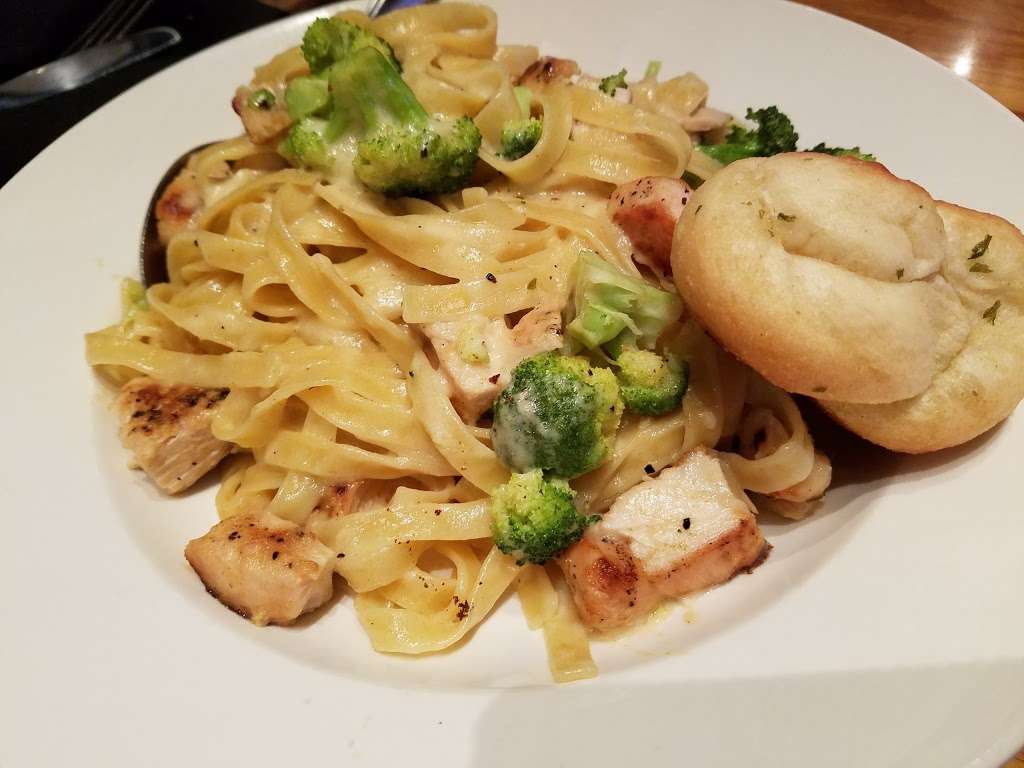 BJs Restaurant & Brewhouse | 1325 Rancho Vista Blvd, Palmdale, CA 93551, USA | Phone: (661) 538-9040