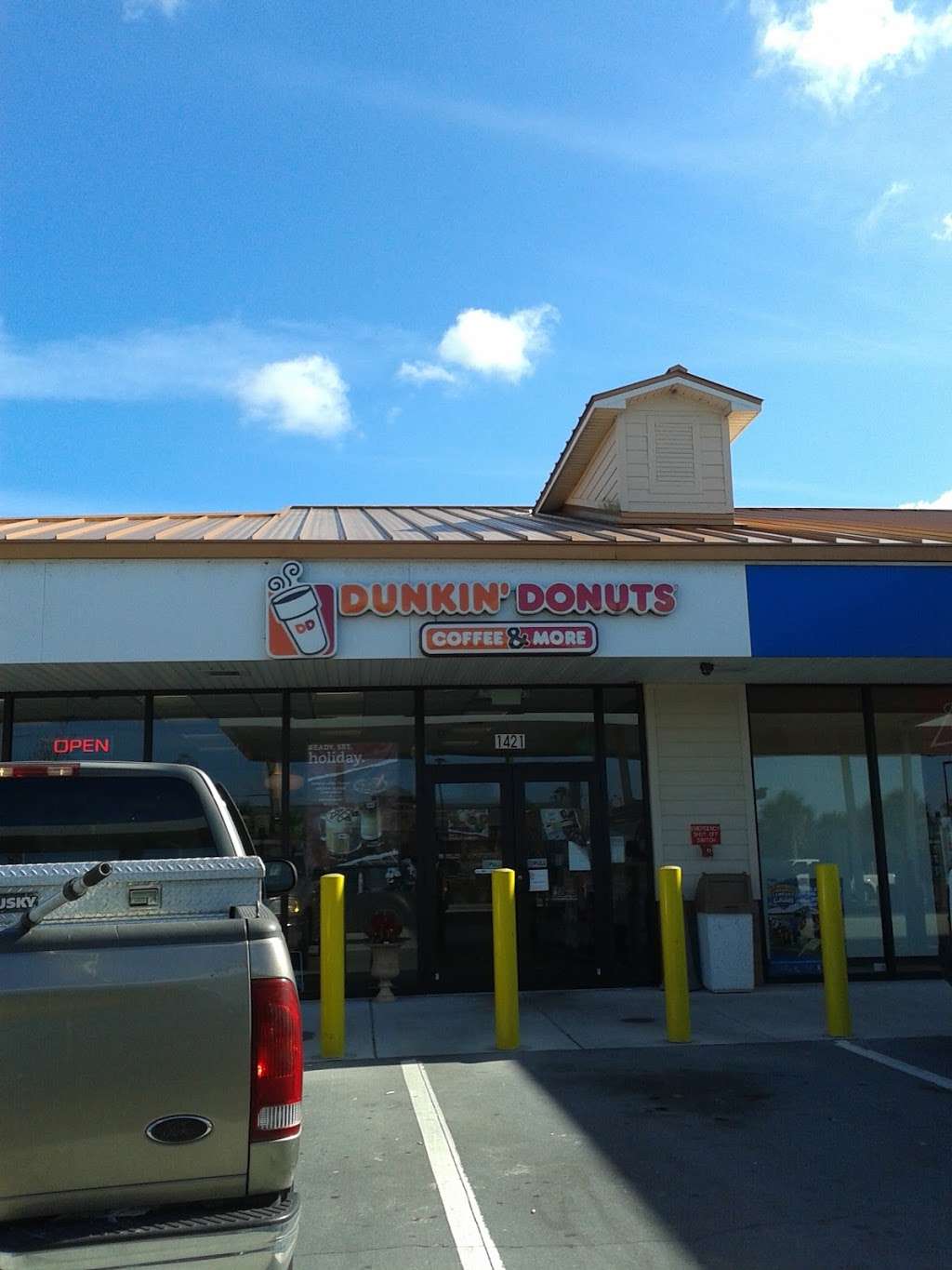 Dunkin Donuts | 1421 S Narcoossee Rd, St Cloud, FL 34771, USA | Phone: (407) 891-0808