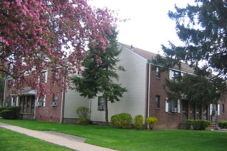 Richfield Village Apartment Homes | 168 Richfield Terrace Ste A, Clifton, NJ 07012, USA | Phone: (973) 473-7500
